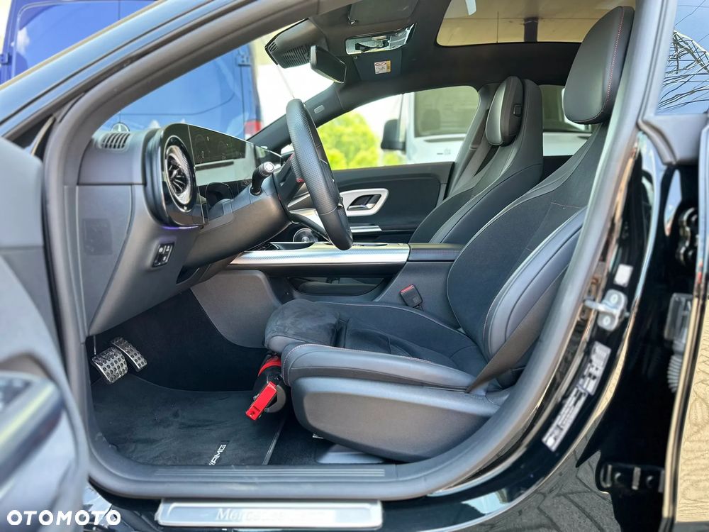 Mercedes-Benz CLA - 16