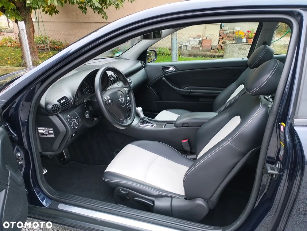 Mercedes-Benz Klasa C 180 Kompressor Sportcoupe Automatik Sport Edition - 9