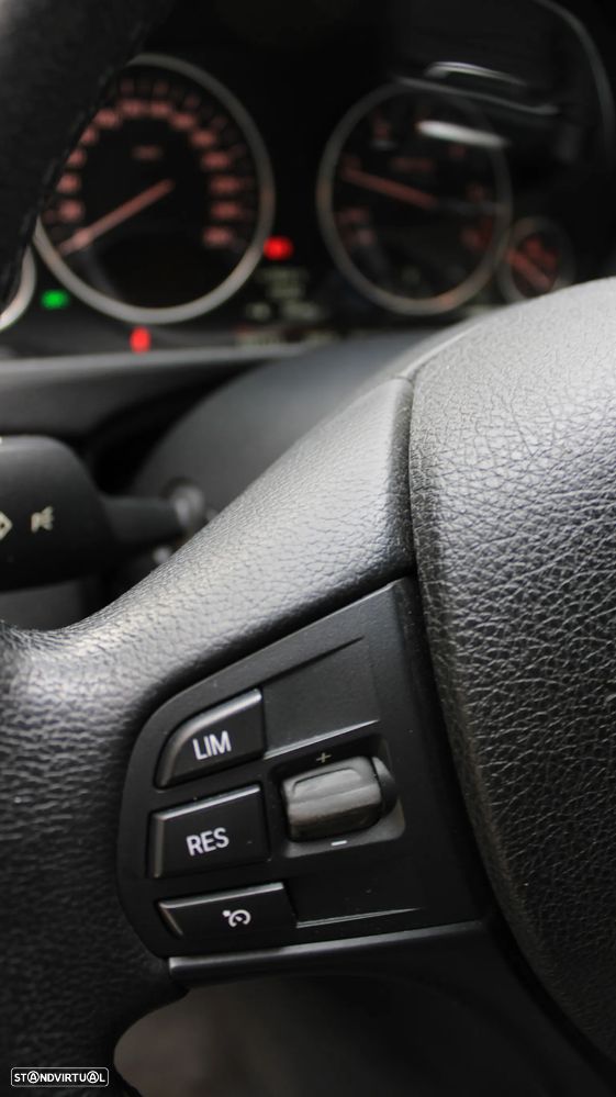 BMW 320 d Sport-Aut. Luxury Line - 16