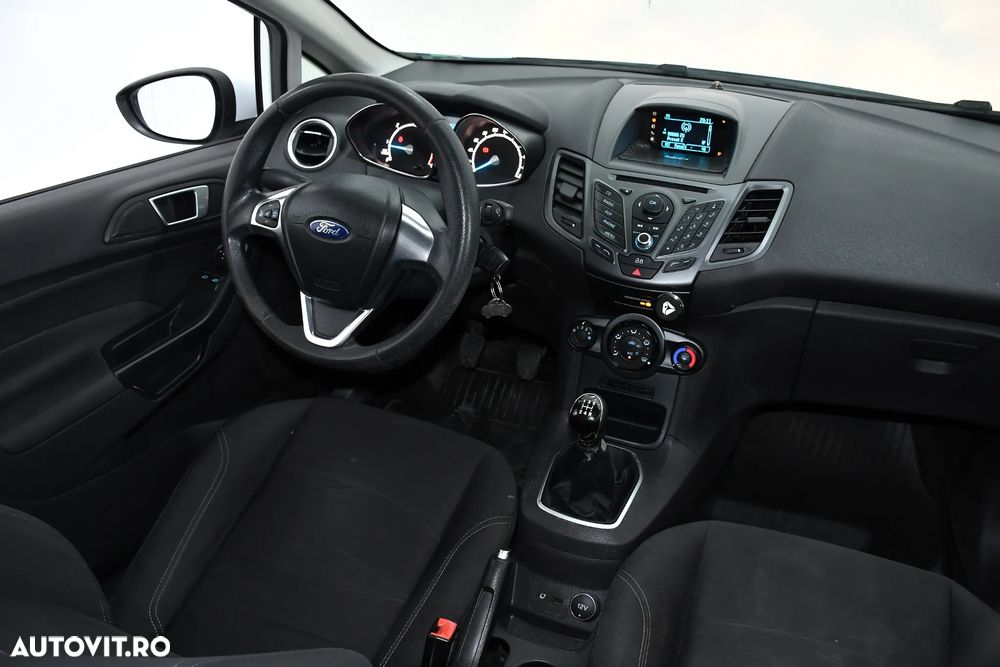Ford Fiesta 1.5 TDCi Ambiente - 5
