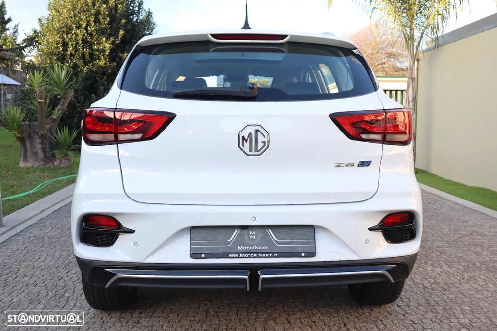 MG ZS EV 72.6 kWh Luxury - 8