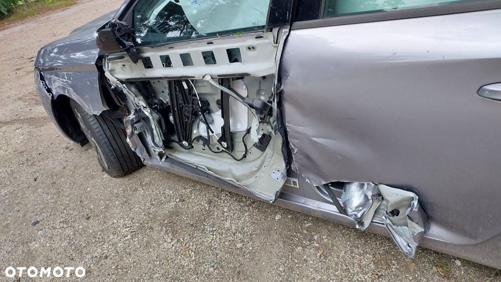 Peugeot 308 1.2 PureTech Allure Pack S&S EAT8 - 9