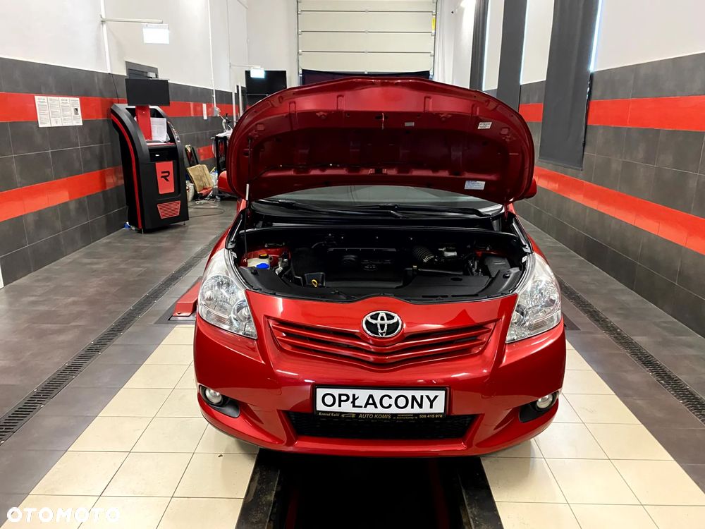 Toyota Verso 2.0 D-4D Executive - 24