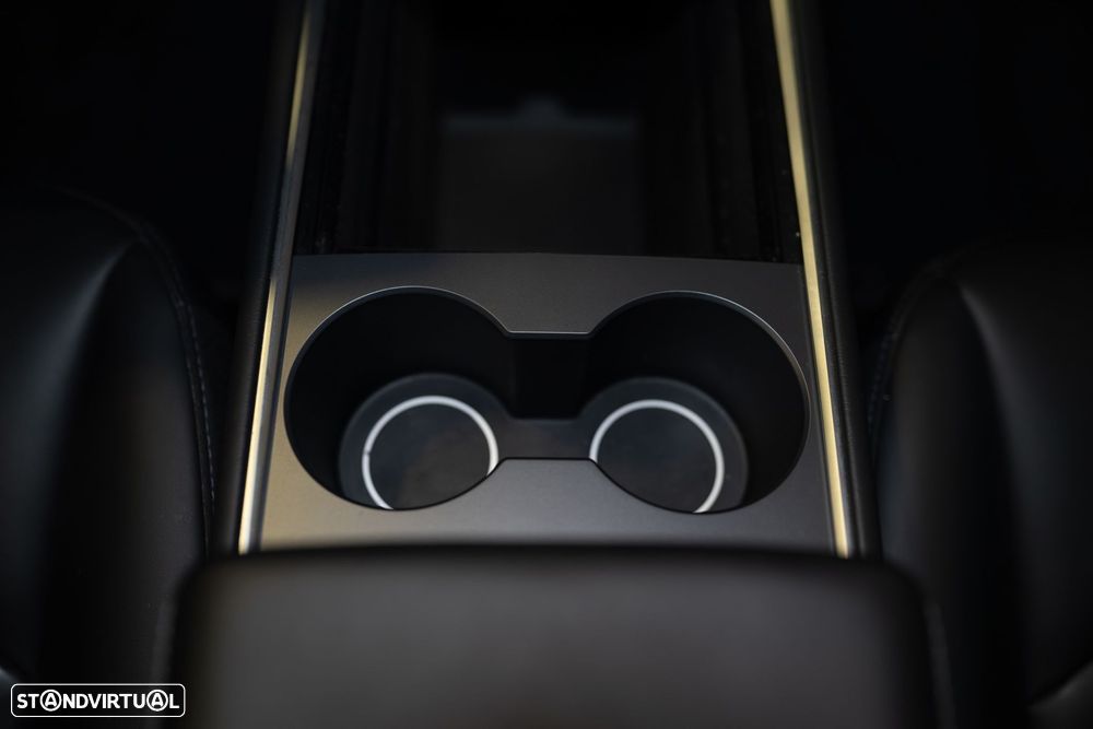 Tesla Model 3 Long-Range Dual Motor AWD - 31