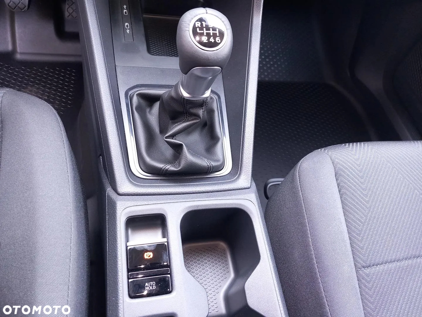 Ford Transit Connect - 15