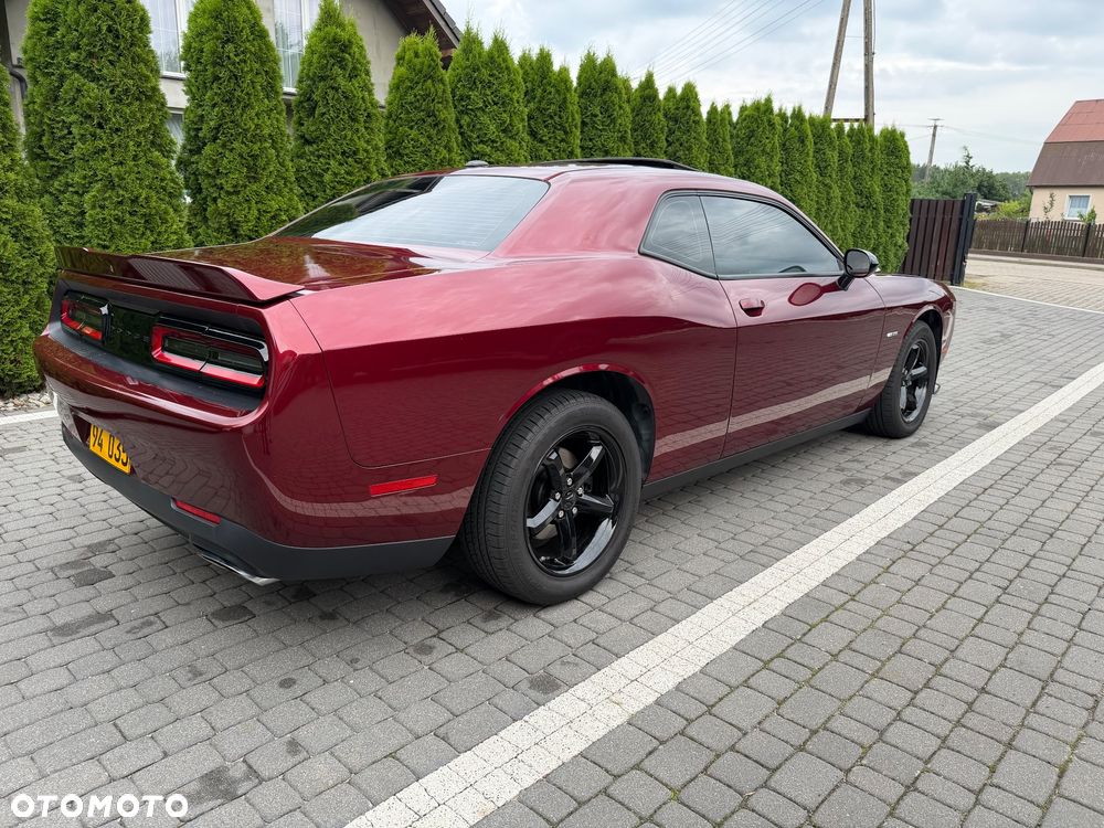 Dodge Challenger 5.7 R/T - 4