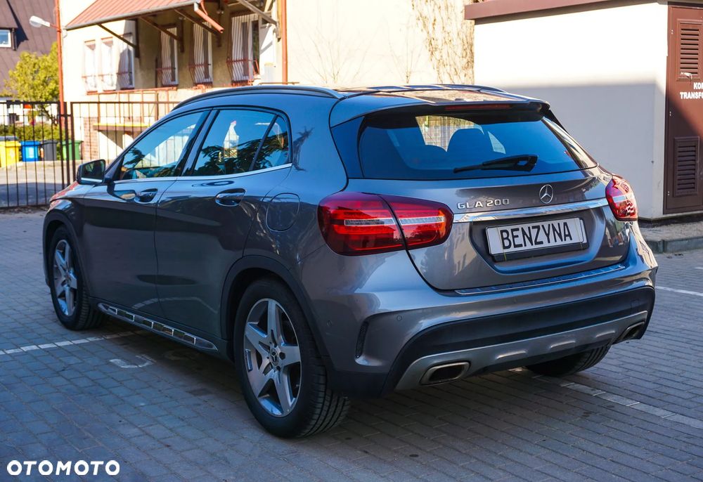 Mercedes-Benz GLA 200 7G-DCT AMG Line - 4