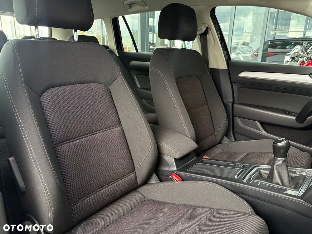 Volkswagen Passat - 18