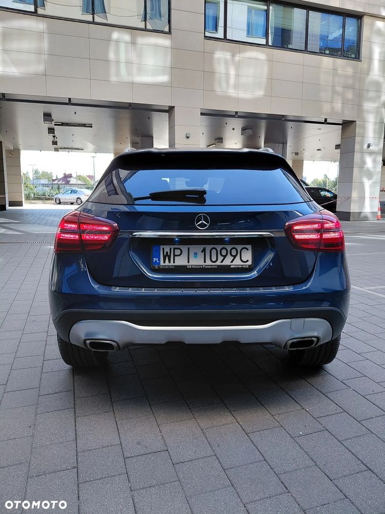 Mercedes-Benz GLA 200 7G-DCT Urban - 8
