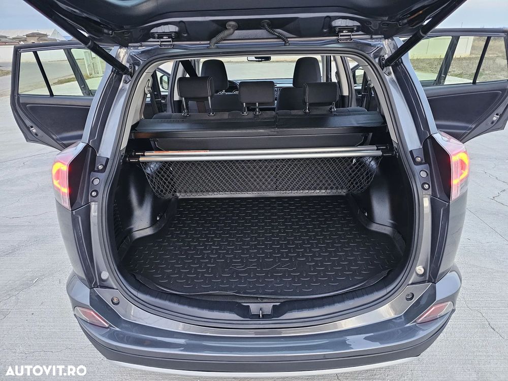 Toyota RAV4 - 13