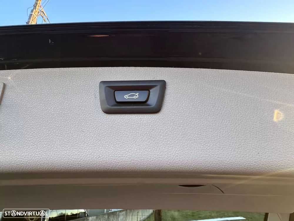 BMW 318 d Aut. Sport Line - 56