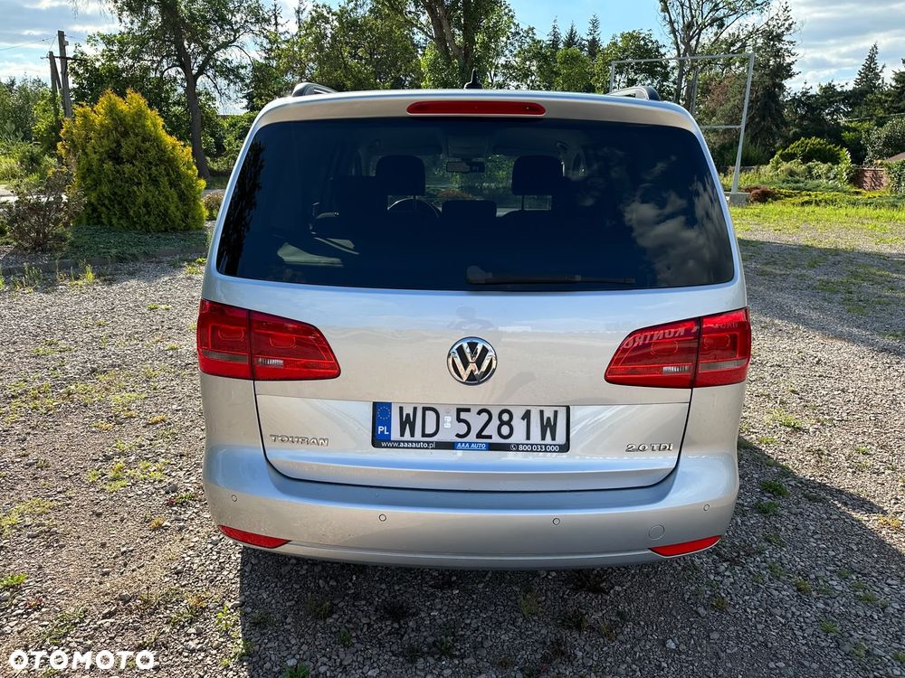 Volkswagen Touran 2.0 TDI DPF BlueMotion Technology DSG Highline - 6