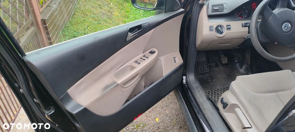Volkswagen Passat 1.9 TDI Comfortline - 12