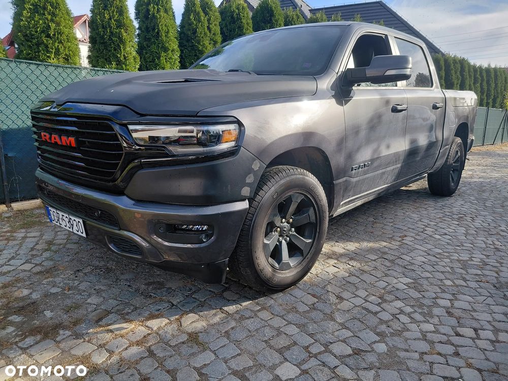 Dodge RAM 5.7 4x4 - 10