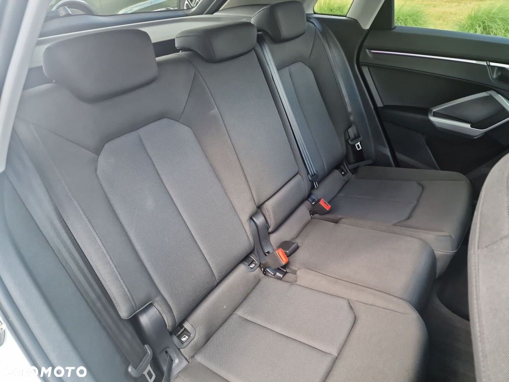 Audi Q3 35 TFSI S tronic - 12
