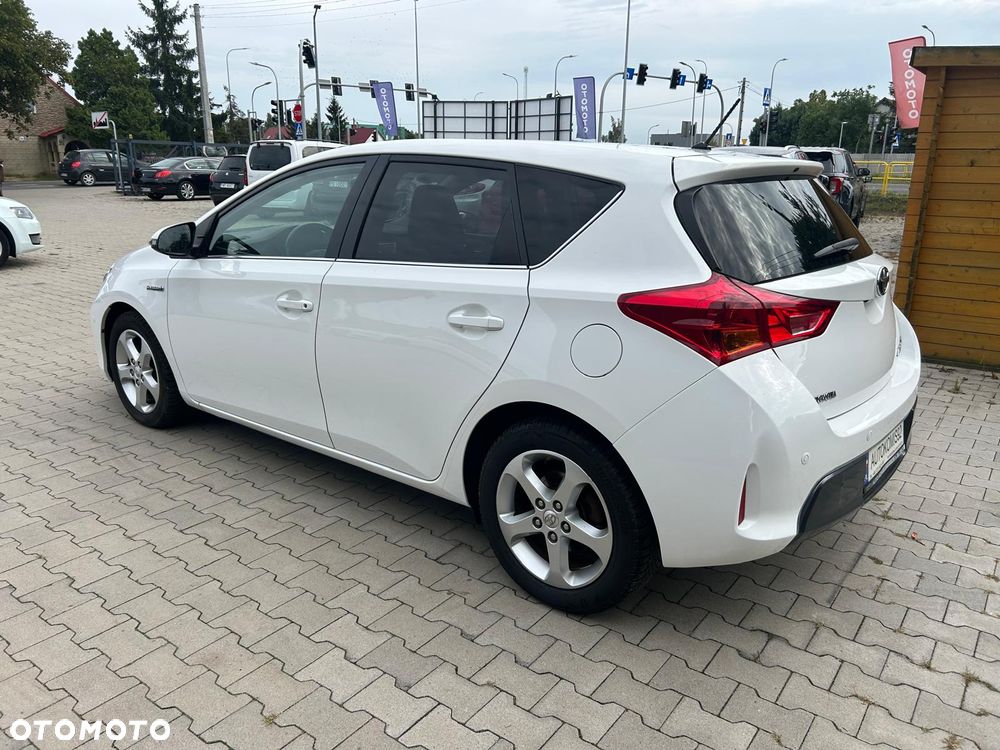 Toyota Auris - 10