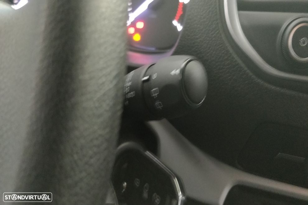 Peugeot Traveller - 21