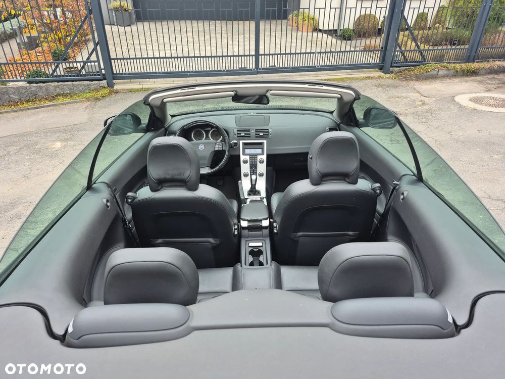 Volvo C70 D3 Momentum - 34