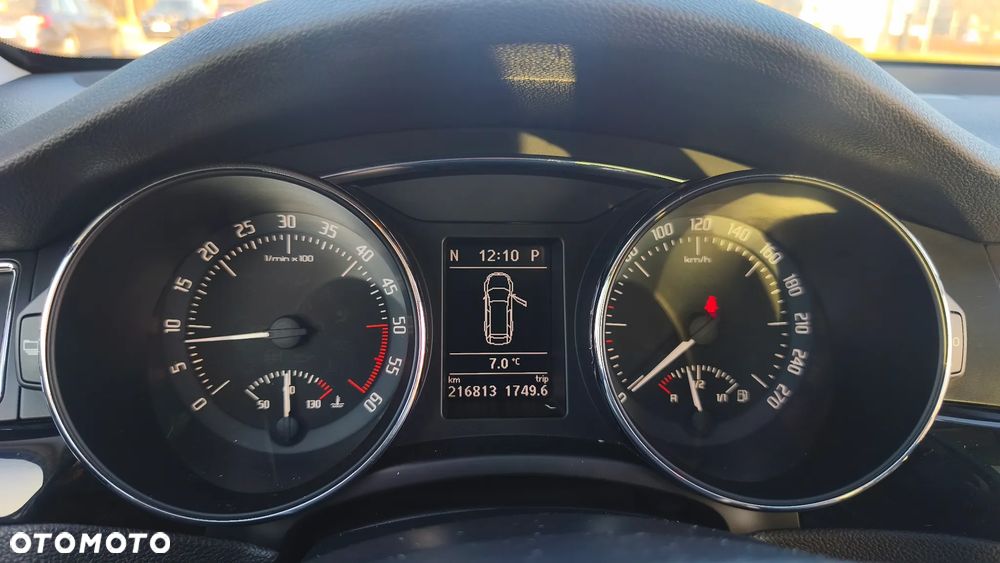 Skoda Superb 2.0 TDI Elegance Outdoor DSG - 5