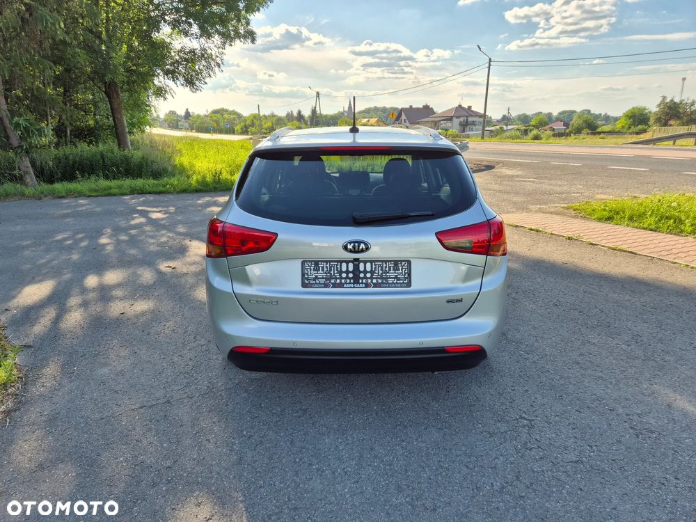 Kia Ceed - 9