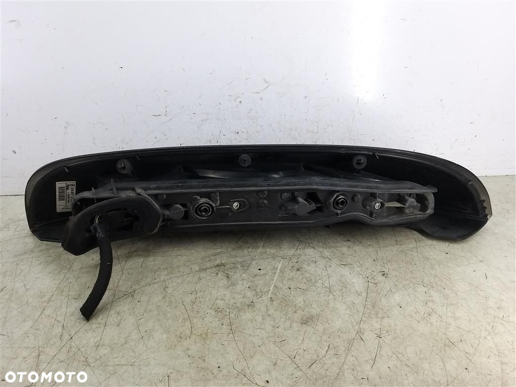 Lampa prawa tylna tył Opel Corsa C 1.2 B ROK 2000-2006 VALEO - 2