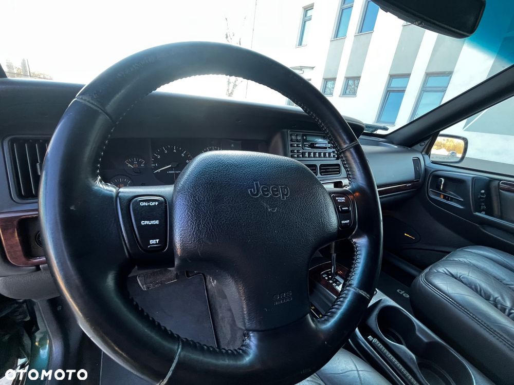 Jeep Grand Cherokee 5.9 Limited - 21