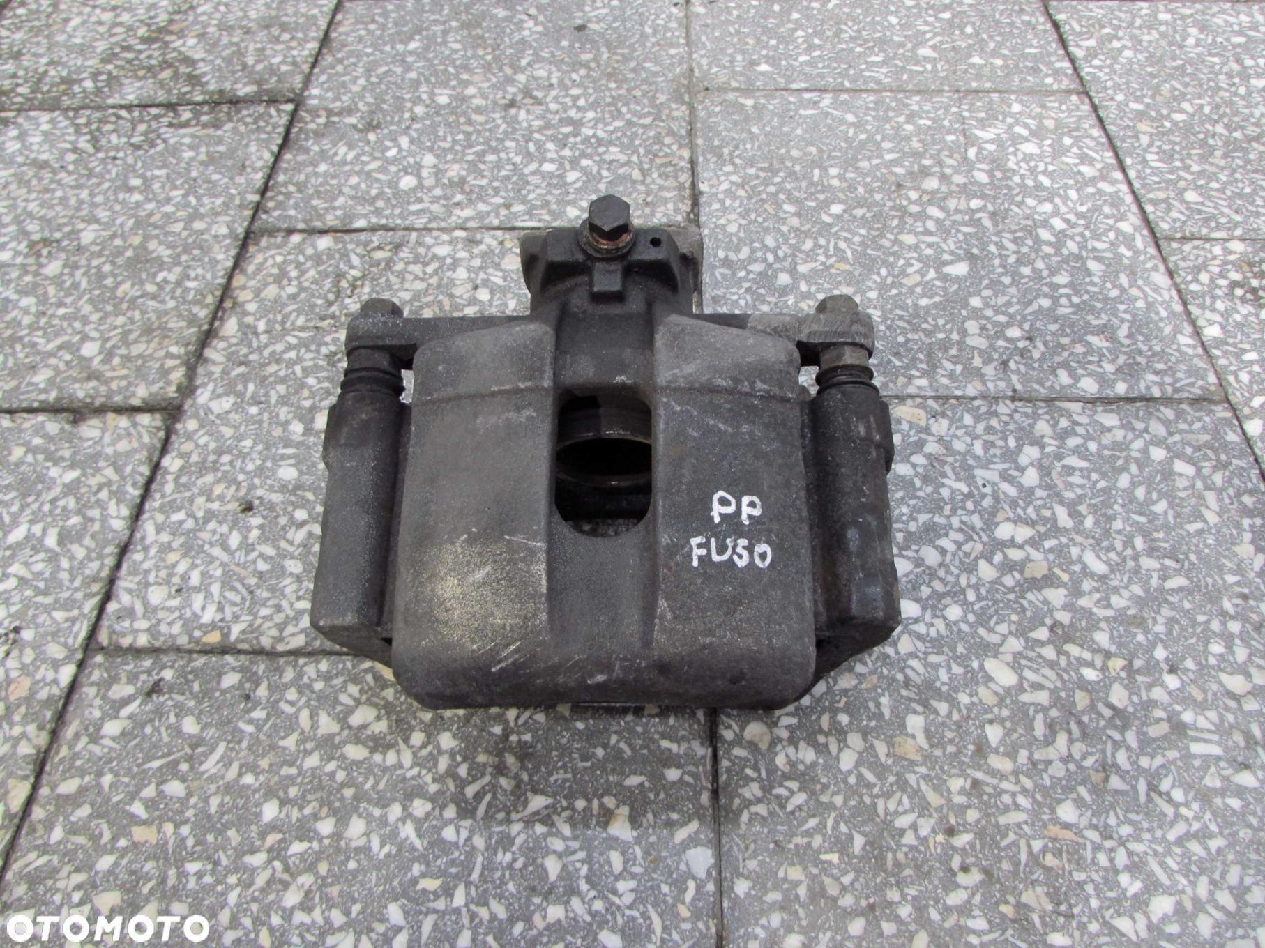 MITSUBISHI CANTER FUSO 7C15 3.0 E6 17R ZACISK HAMULCOWY PRZOD PRAWY - 1