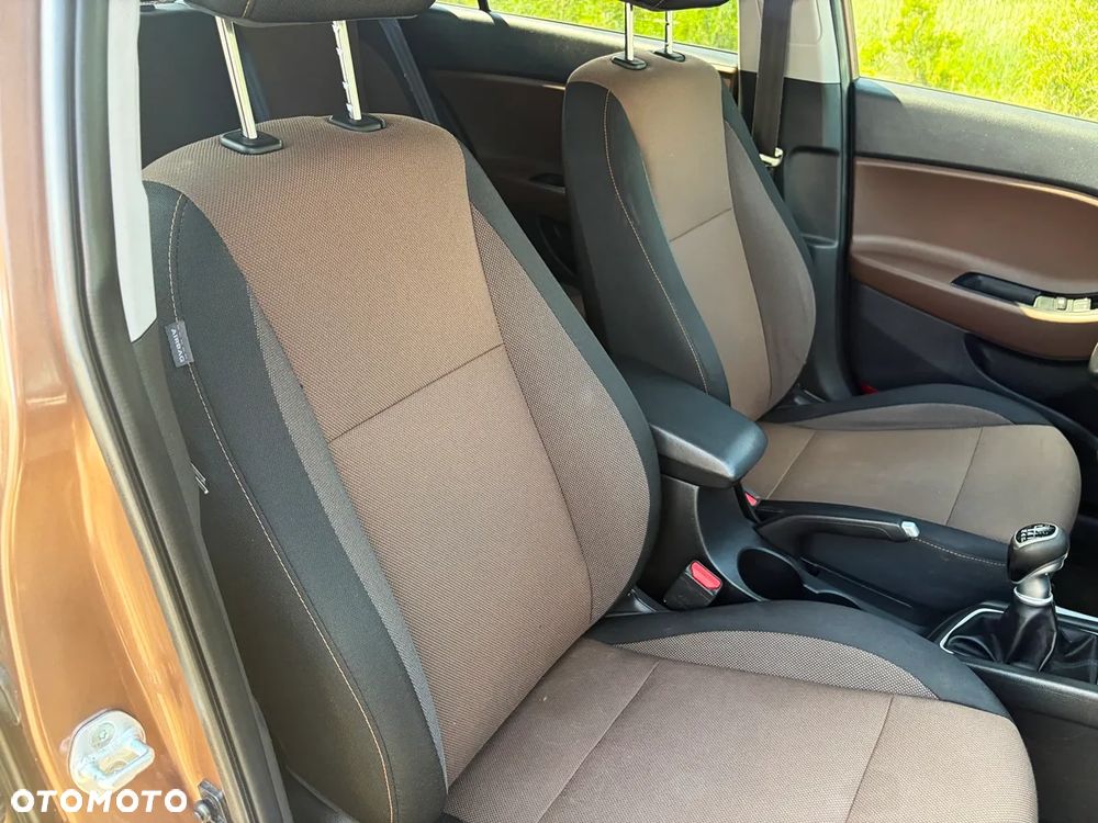Hyundai i20 - 38