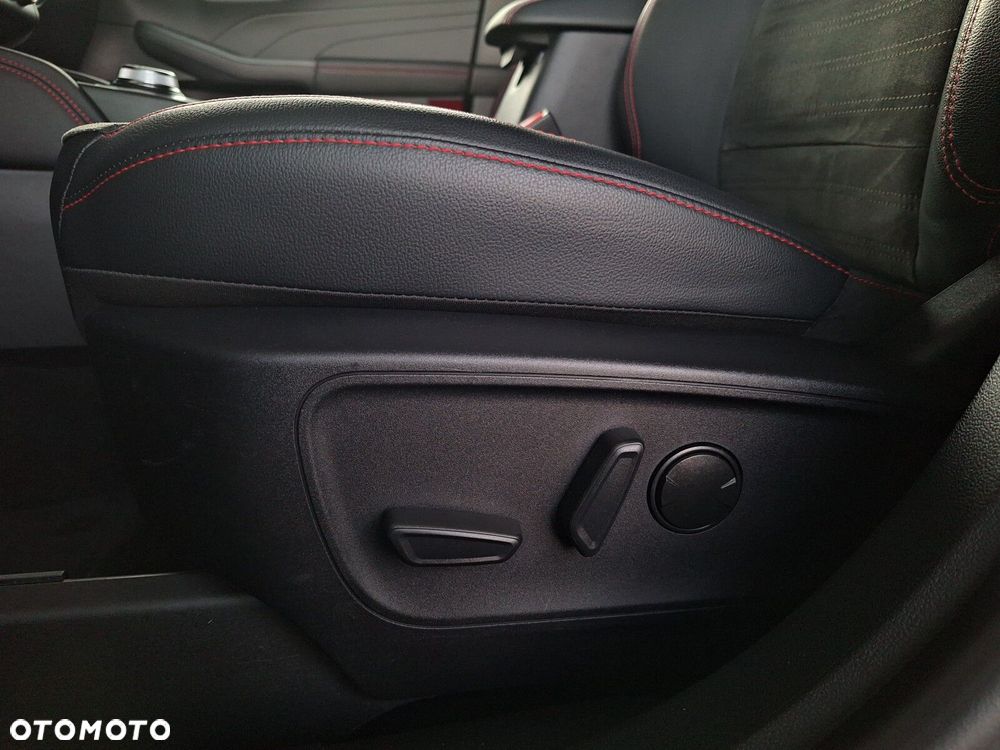 Ford Kuga 2.0 EcoBlue AWD ST-Line X - 22