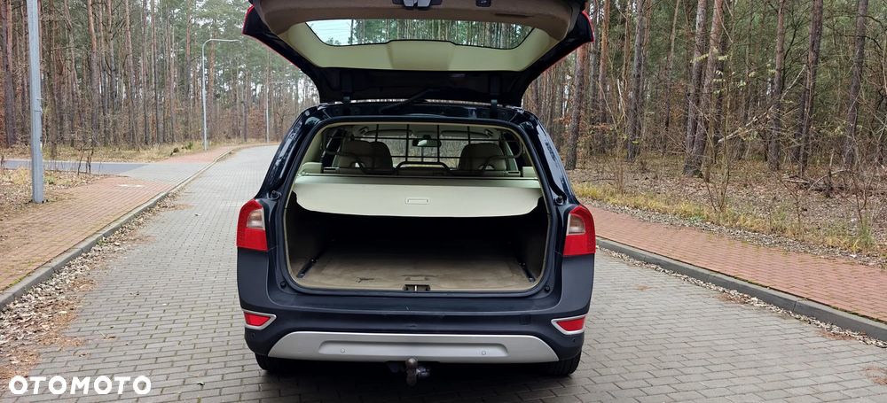 Volvo XC 70 D5 AWD Momentum - 17