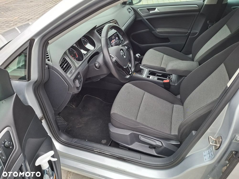 Volkswagen Golf 1.6 TDI BlueMotion Technology Comfortline - 11