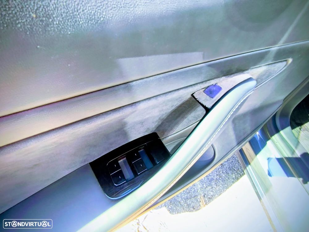 Tesla Model 3 Standard Range Plus RWD - 32