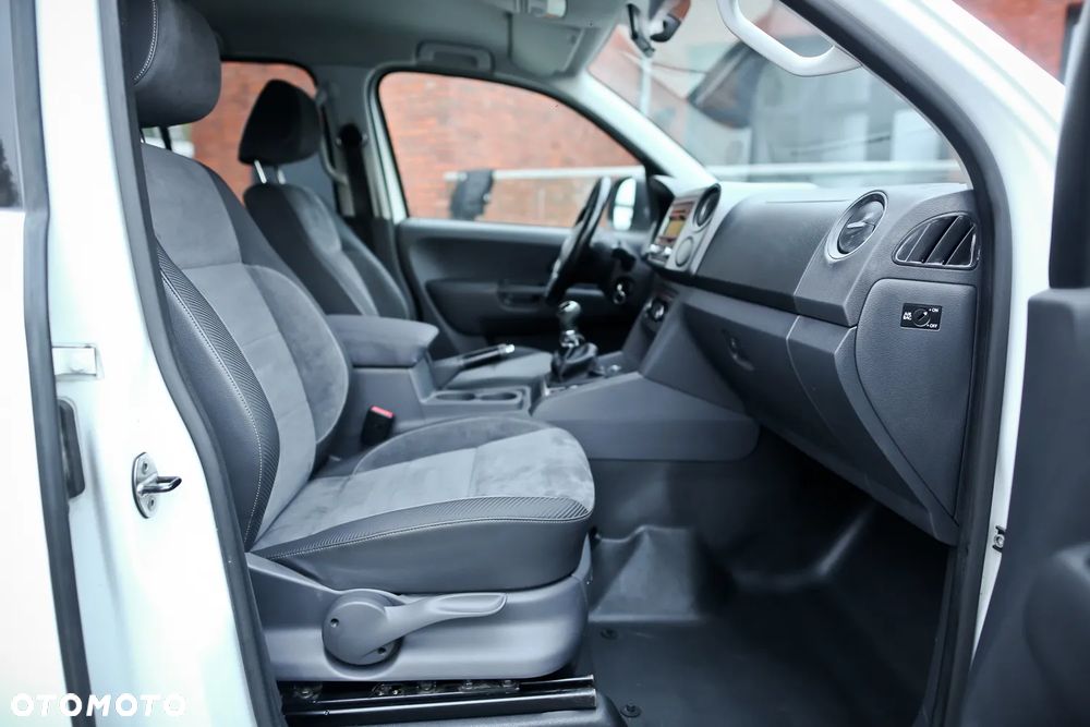 Volkswagen Amarok 2.0 BiTDI BMT Dark Label - 23