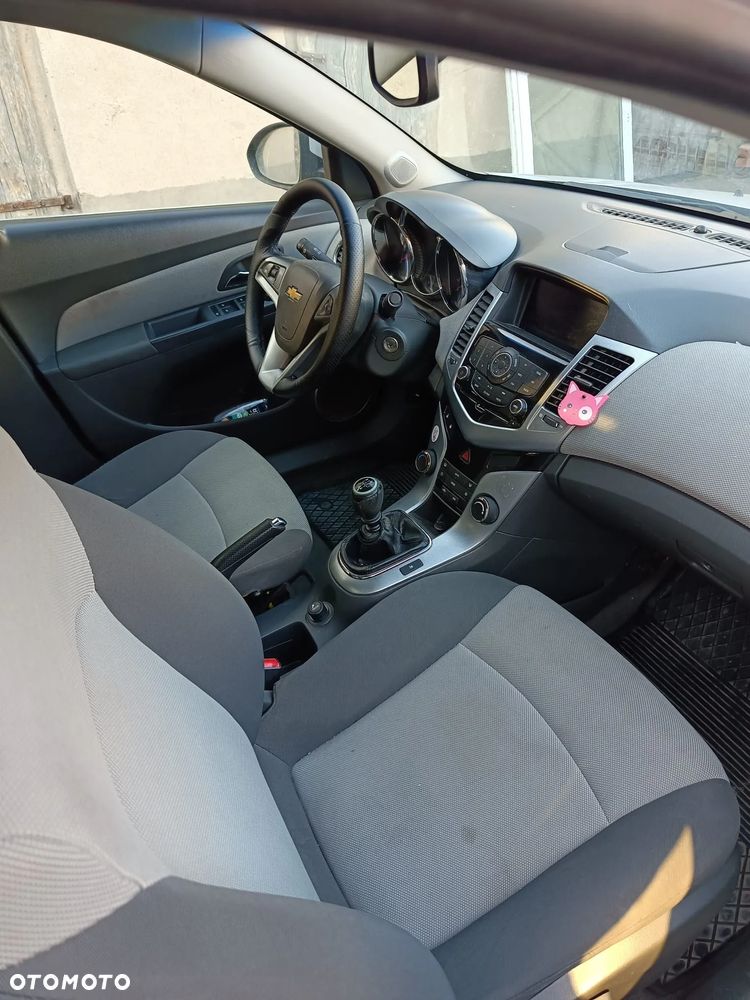 Chevrolet Cruze 1.8 LT - 9