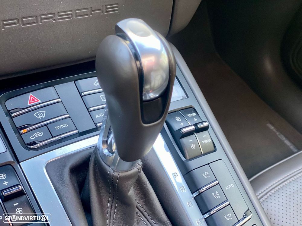 Porsche Macan S - 28