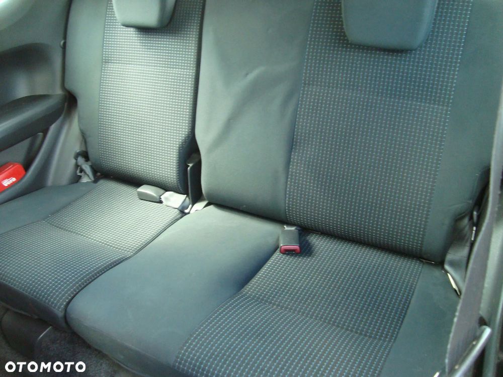Suzuki Swift - 10