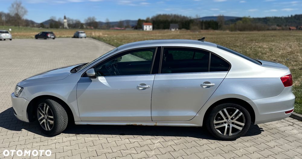 Volkswagen Jetta 2.0 TDI Highline Perfectline DSG - 9