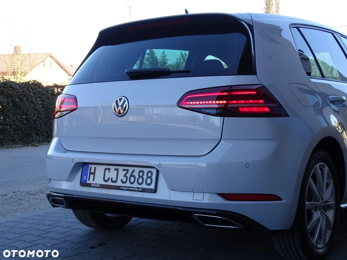 Volkswagen Golf - 38