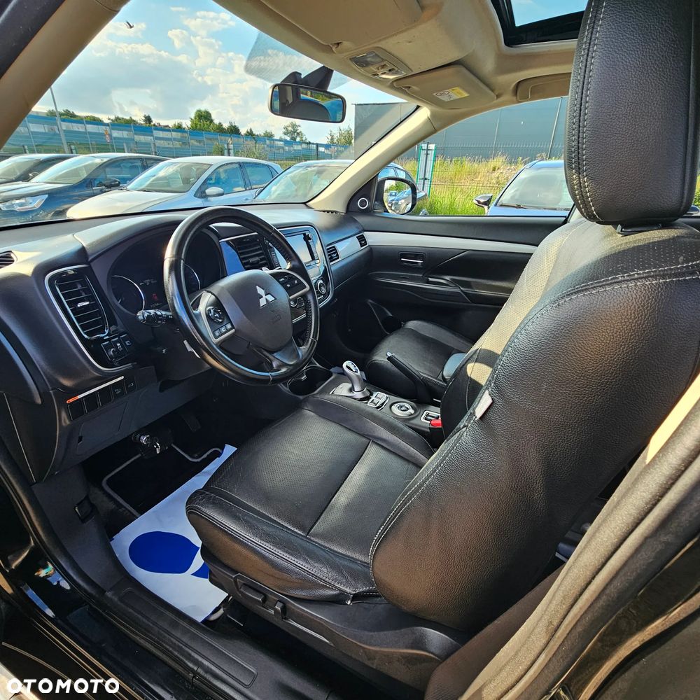 Mitsubishi Outlander - 9