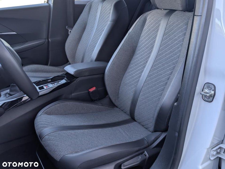 Peugeot 2008 - 21