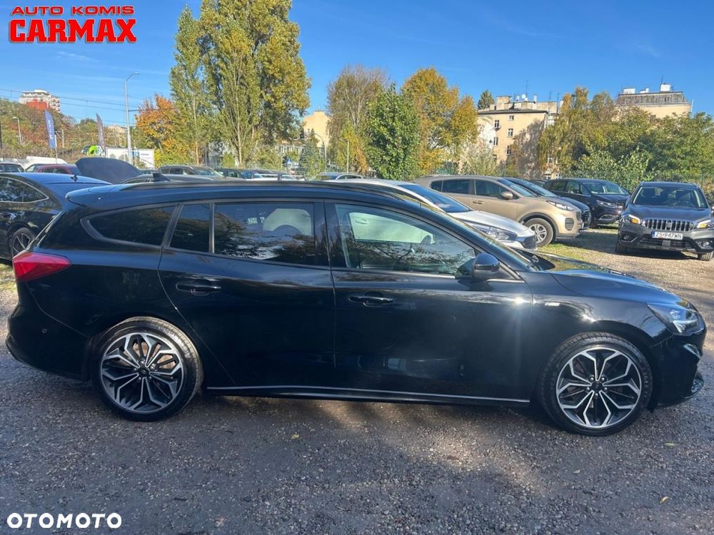 Ford Focus 1.5 EcoBlue Start-Stopp-System ST-LINE STYLE - 11