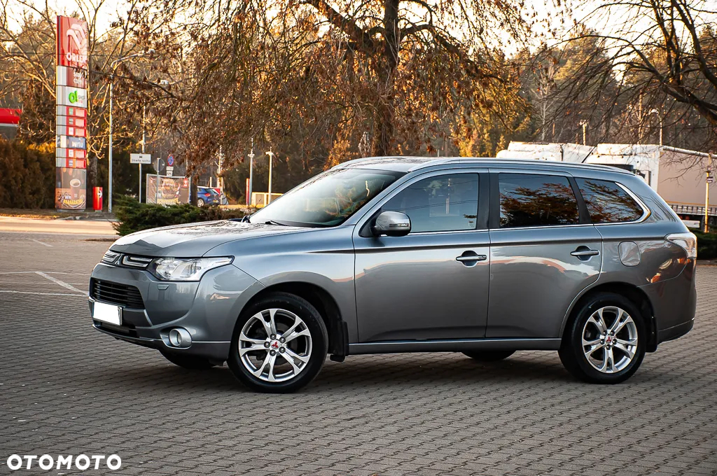 Mitsubishi Outlander 2.0 2WD CVT Diamant Edition+ - 15