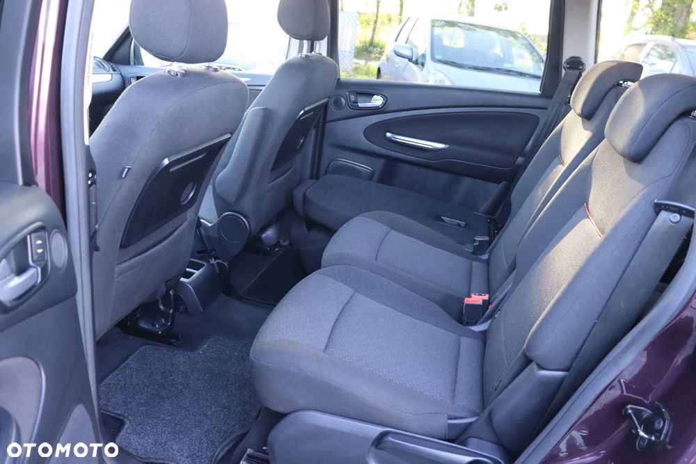 Ford Galaxy - 16