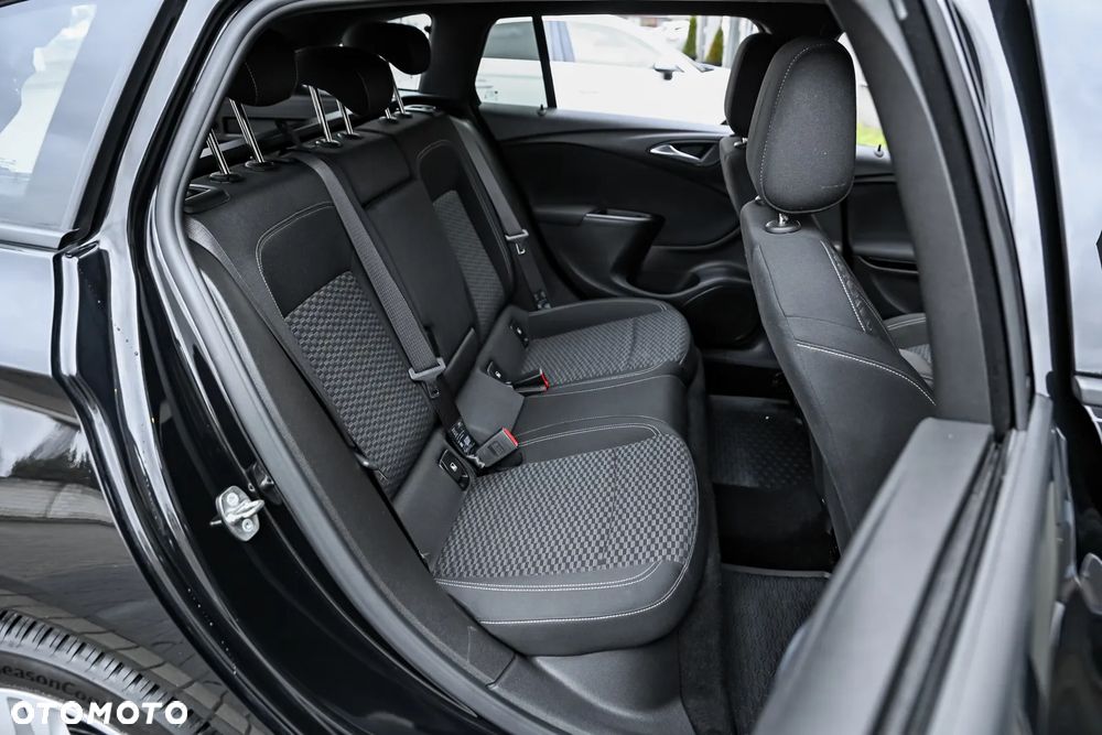 Opel Astra 1.4 Turbo Start/Stop Innovation - 21