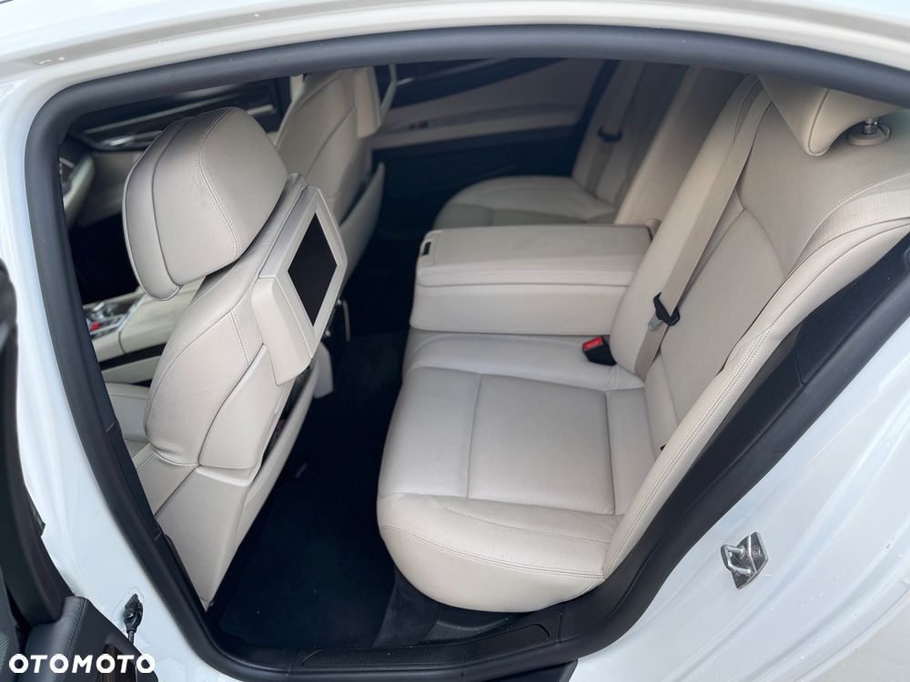 BMW Seria 7 740d - 9