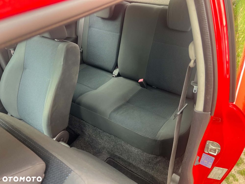 Suzuki Swift 1.3 Club - 8