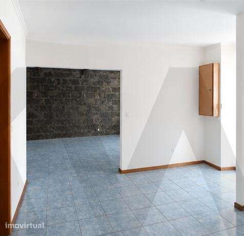 Espaço Comercial para Arrendamento – Centro de Ponta Delgada - Grande imagem: 3/6