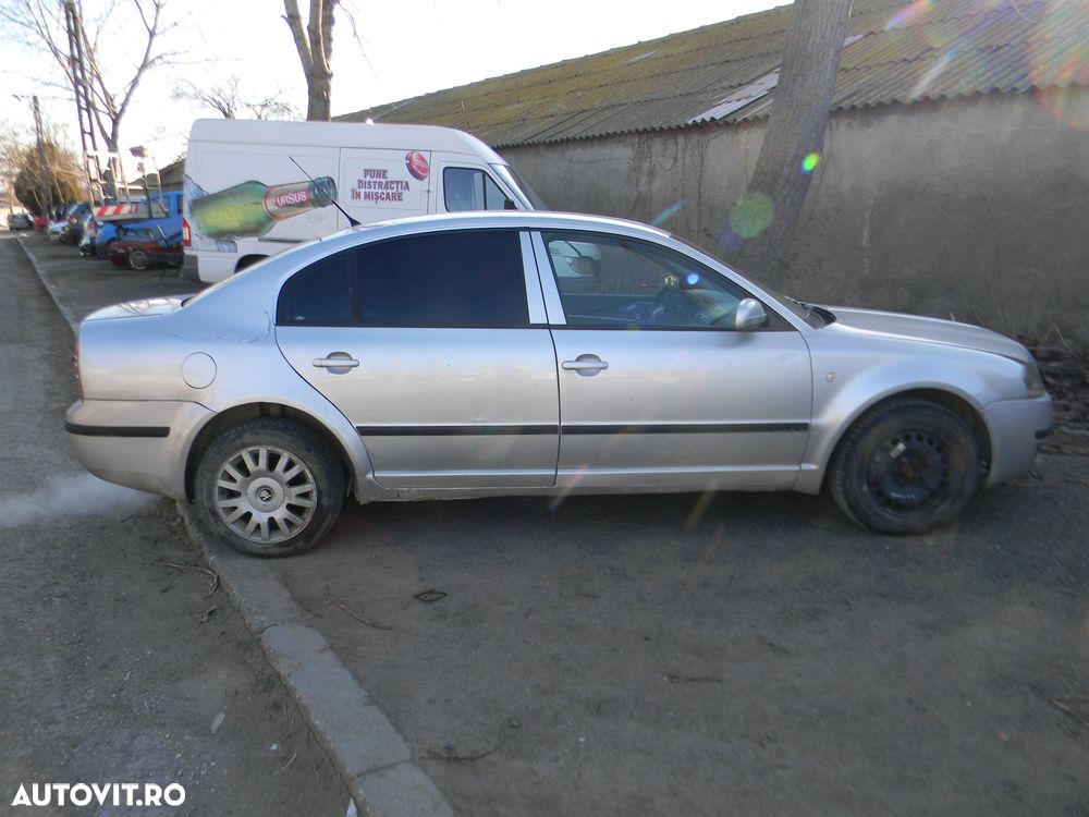 Dezmembrari  Skoda SUPERB 1 (3U)  2001  > 2008 1.9 TDI Motorina - 5