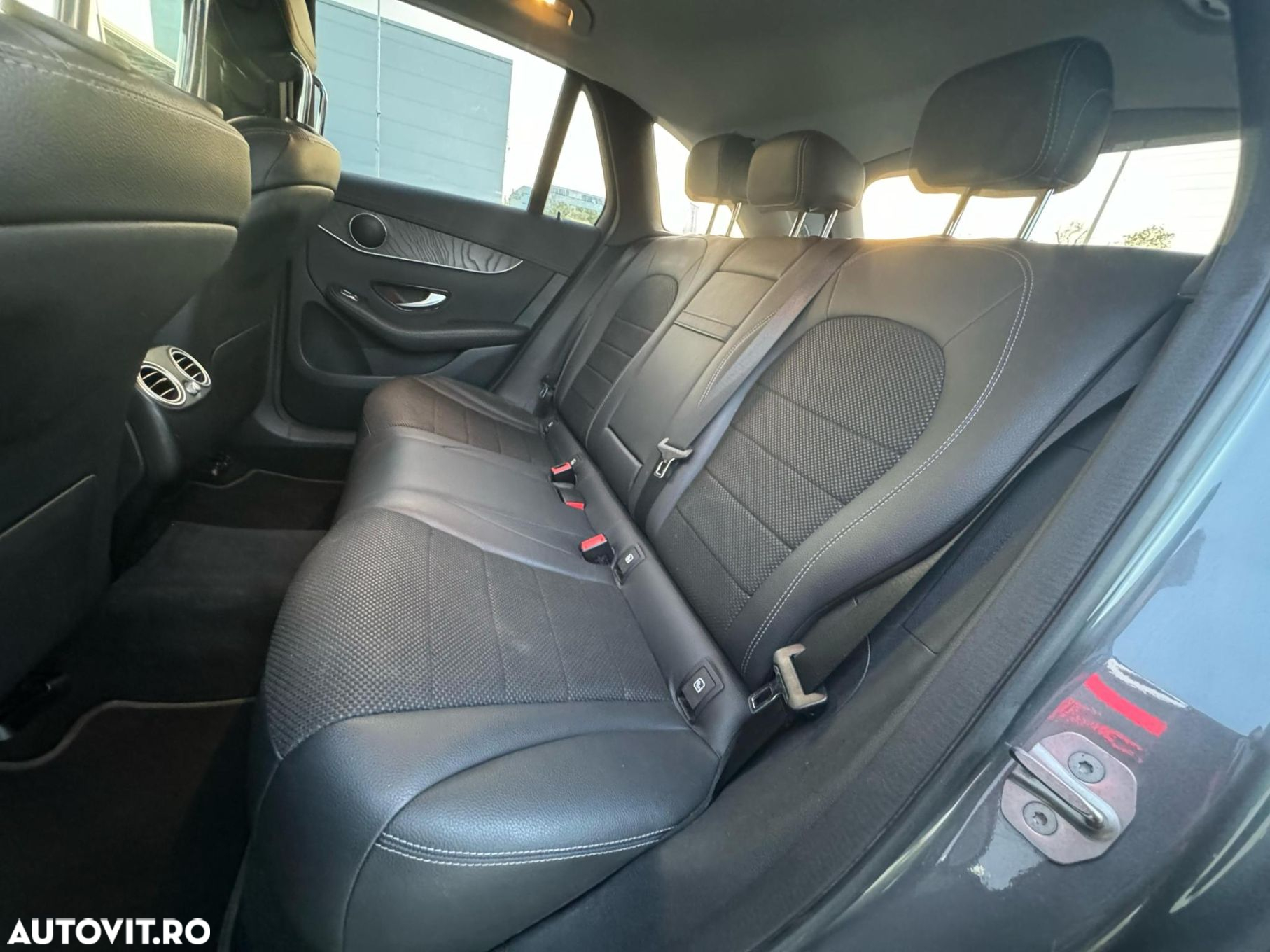 Mercedes-Benz GLC 300 e 4Matic 9G-TRONIC - 15