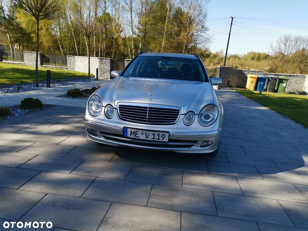 Mercedes-Benz Klasa E 320 T 4Matic Avantgarde - 15